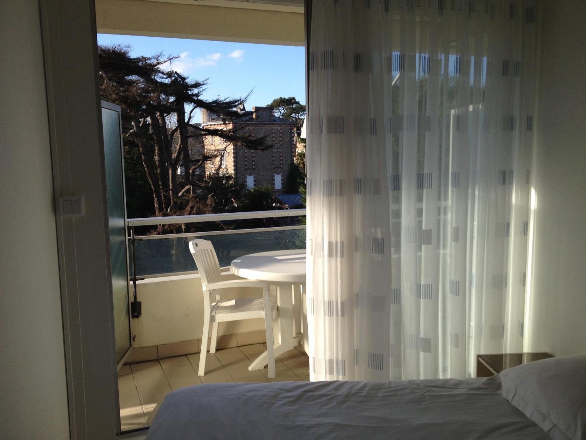 Residence Le Crystal Dinard Plage Exterior photo