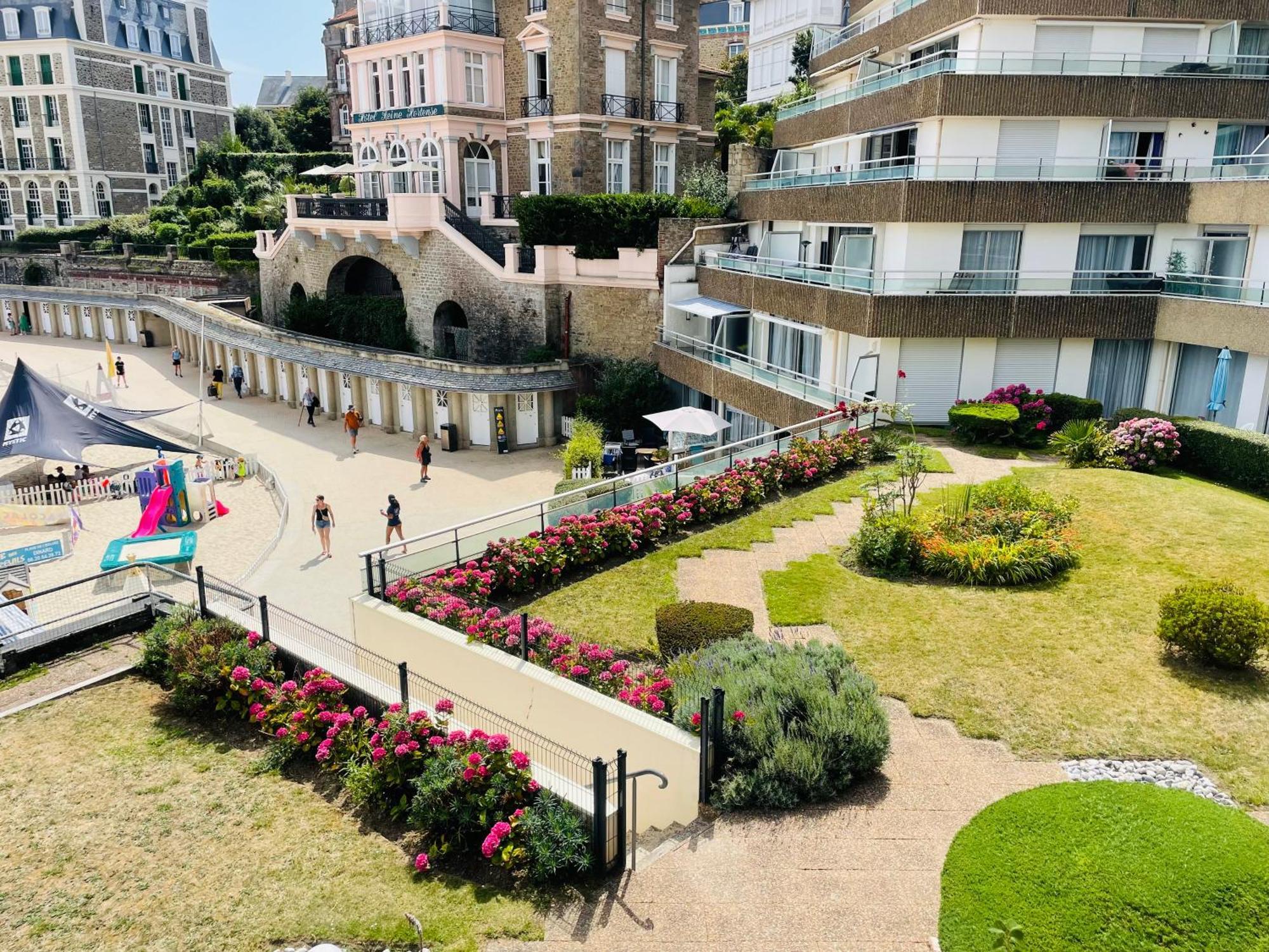 Residence Le Crystal Dinard Plage Exterior photo